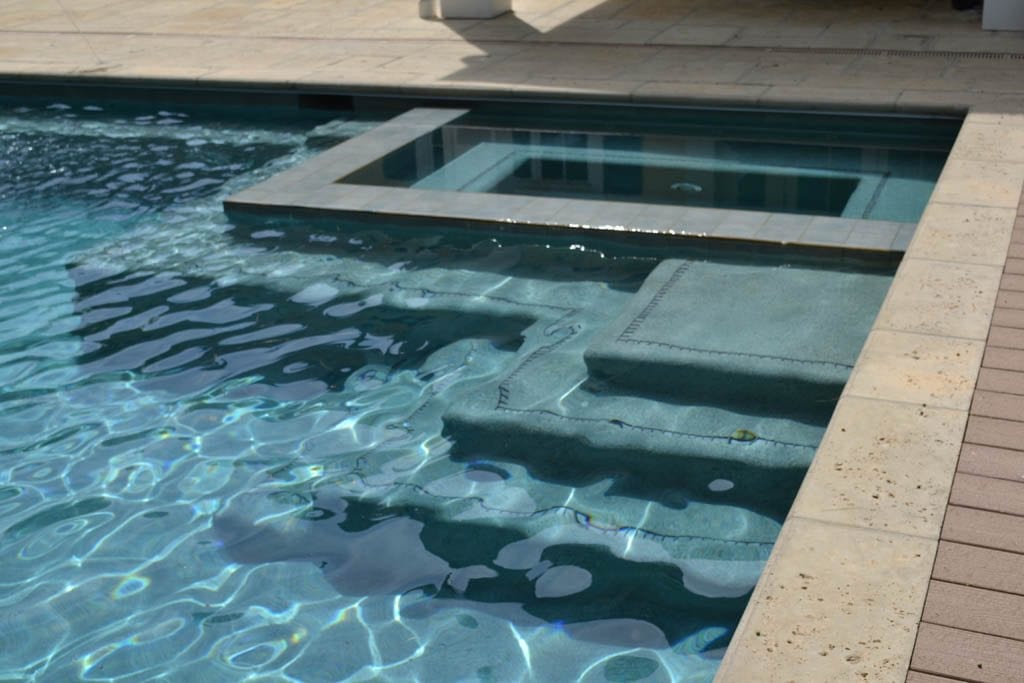swimming pool steps
hot tub spa