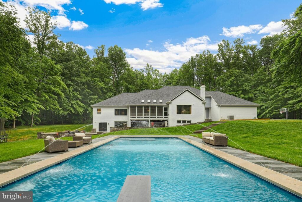 pool construction near me