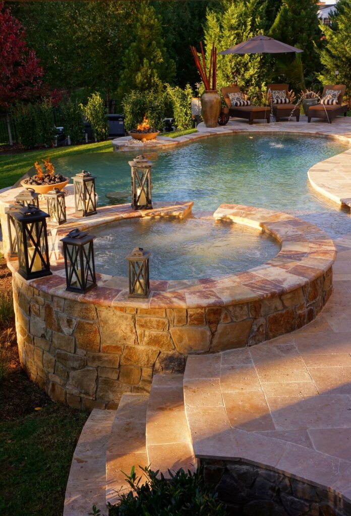 luxury pool builder